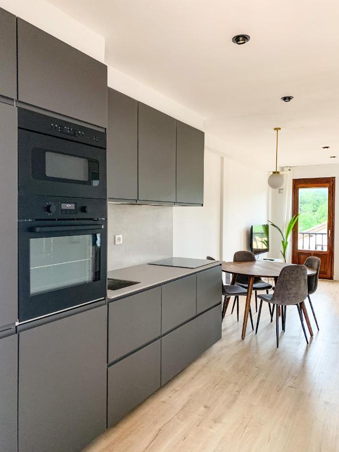 ACOGEDOR APARTAMENTO CON TERRAZA Y PARKING Publico EN COMILLAS Comillas Exterior foto