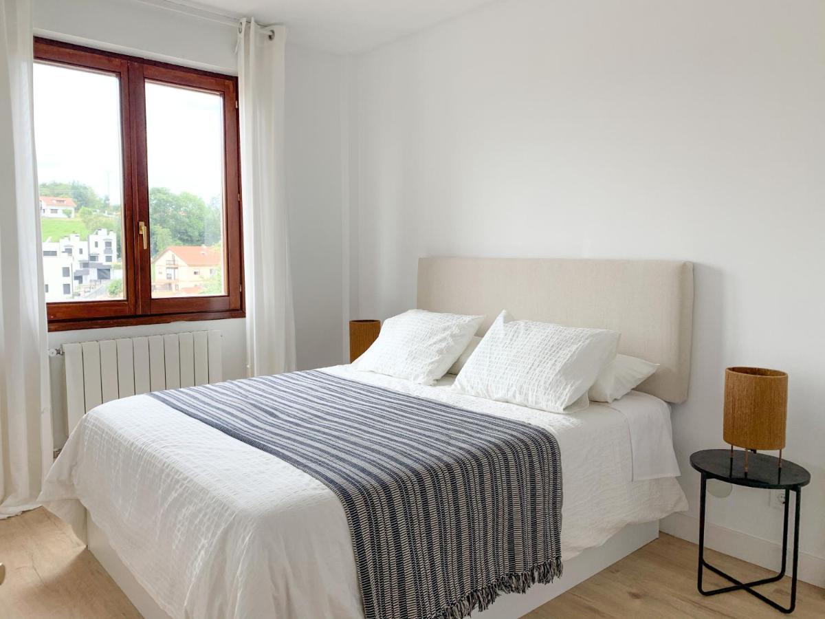 ACOGEDOR APARTAMENTO CON TERRAZA Y PARKING Publico EN COMILLAS Comillas Exterior foto